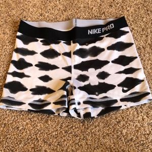 Nike pro black and white spandex
